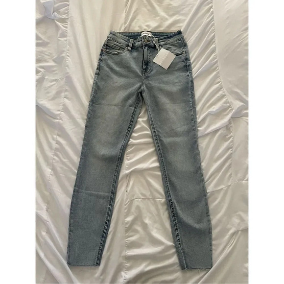 Pistola Arielle Skinny Scissor Cut Hem Jeans NWT - Picture 4 of 15